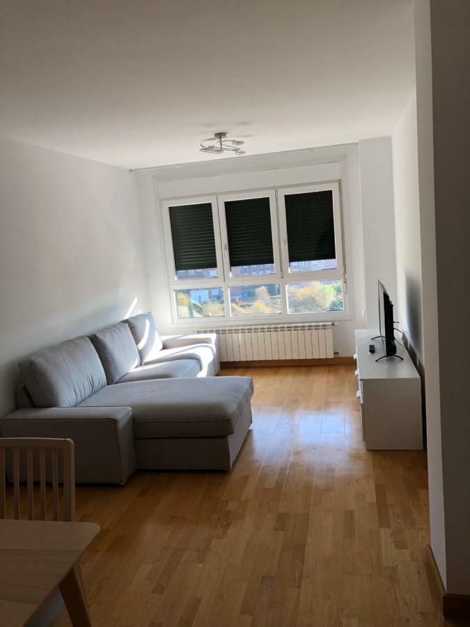 Piso Vacacional en Avilés Apartamento Exterior foto