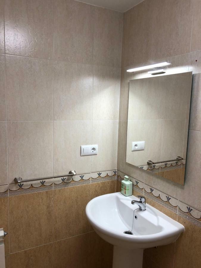 Piso Vacacional en Avilés Apartamento Exterior foto