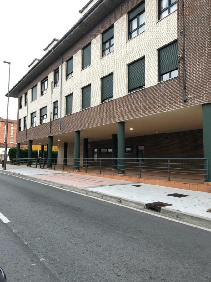 Piso Vacacional en Avilés Apartamento Exterior foto